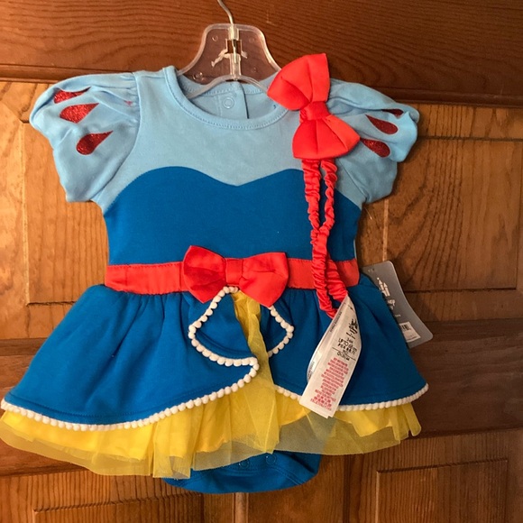 Costume, DISNEY adorable Baby princess outfit NWT.  Halloween, dress up 3-6mos. - Picture 1 of 15